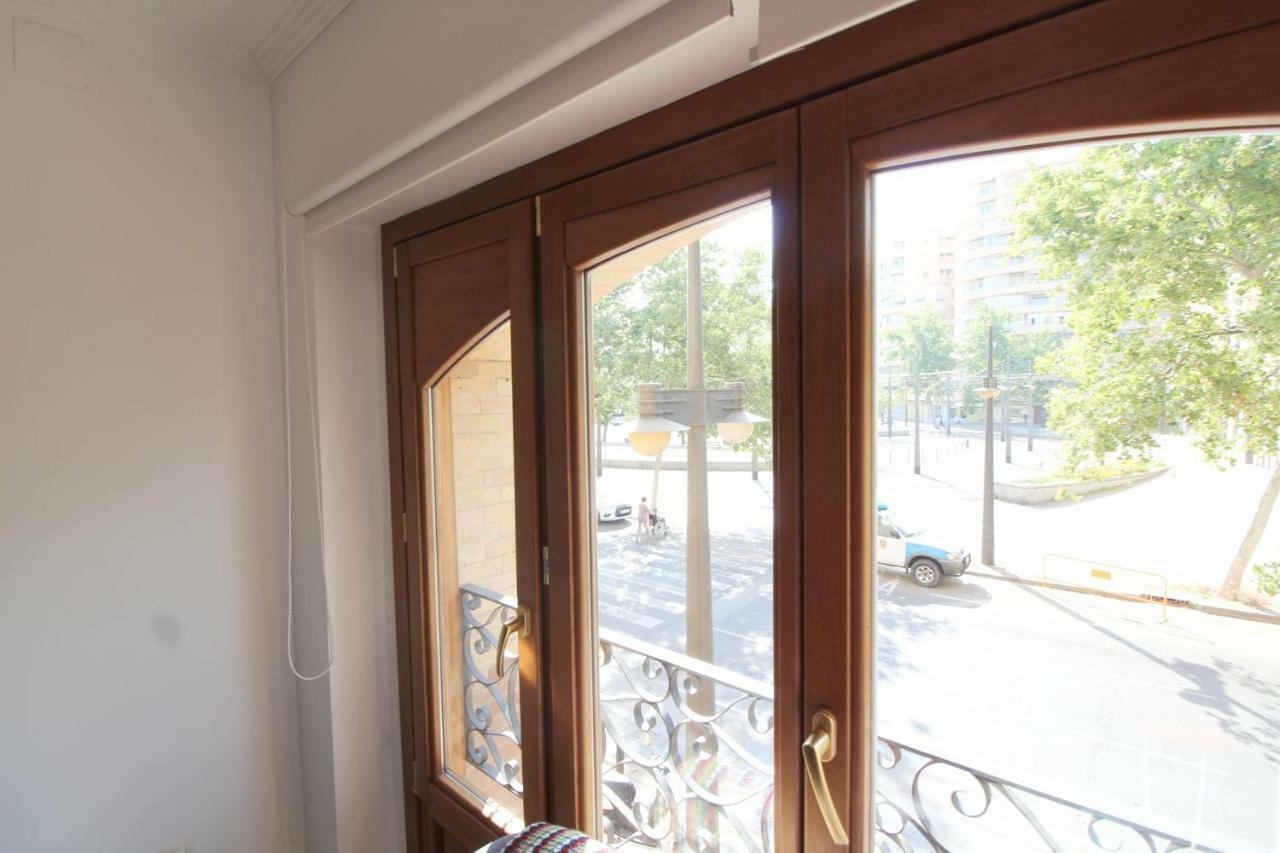 Precioso Apartamento Al Lado De Las Torres De Serrano Valencia Luaran gambar