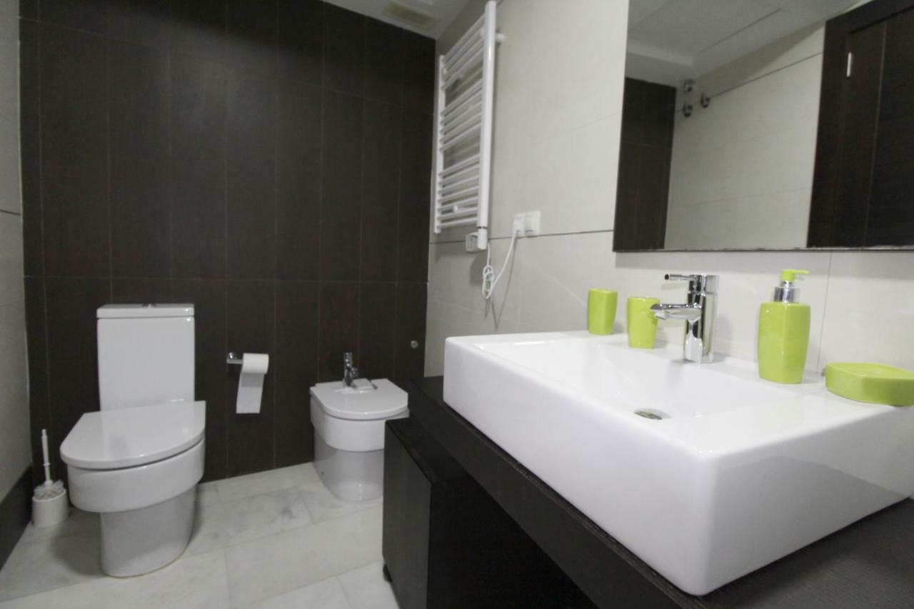 Precioso Apartamento Al Lado De Las Torres De Serrano Valencia Luaran gambar